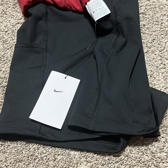 NIKE | NWT Women’s Shorts. Size Medium. - Picture 6 of 10